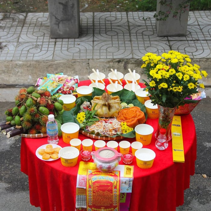 Lễ cúng cô hồn hàng tháng tại gia: Nghi lễ, văn khấn, cách thực hiện đúng chuẩn