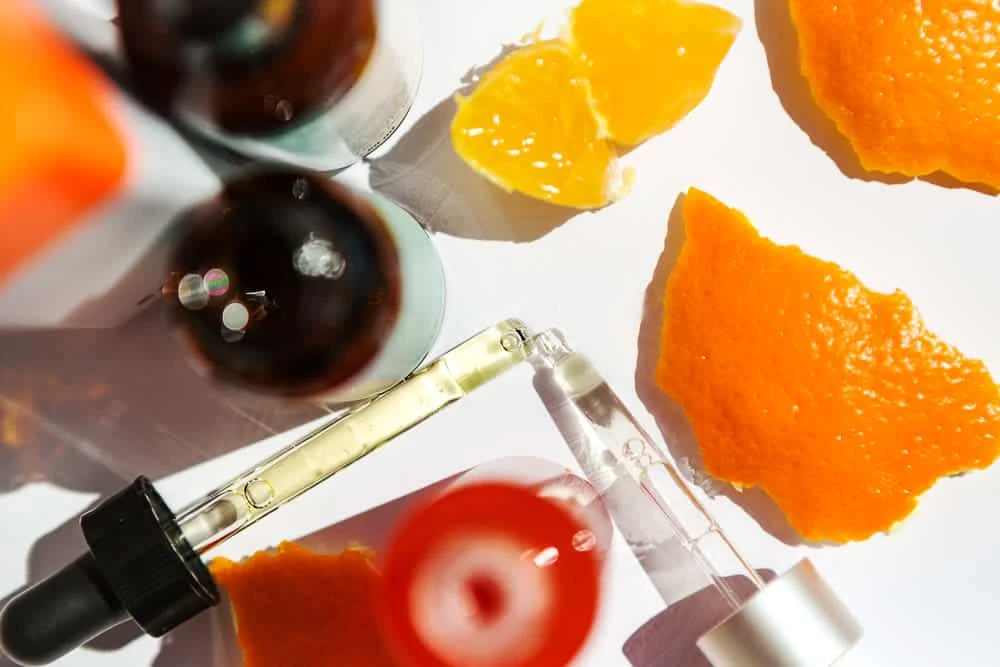 Cách sử dụng serum vitamin C và 5 nhãn hiệu được săn lùng nhiều nhất