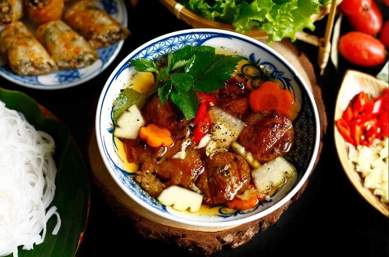 Food tour Hà Nội: List 10 món ăn nhất định phải thử khi đến