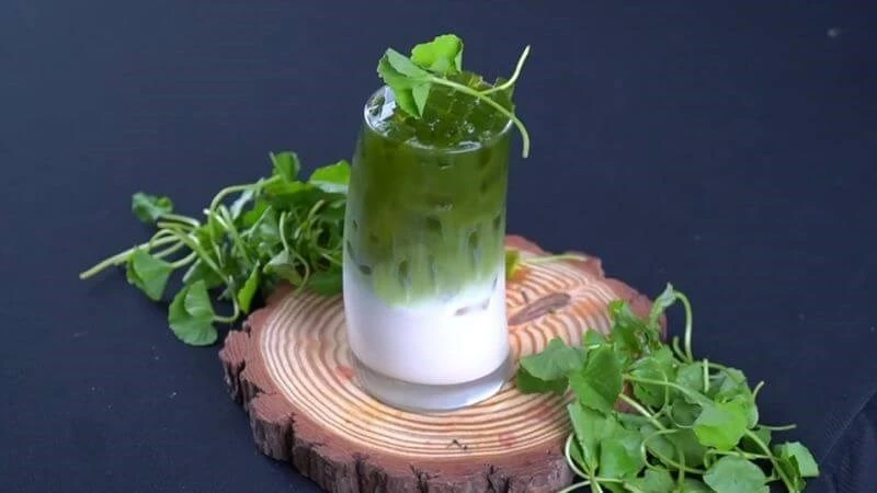 Nóng trong người nên uống gì để nhanh giải nhiệt, thanh lọc cơ thể?