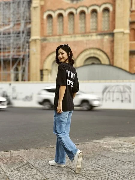 8 cách phối đồ đi chơi mùa hè cho nữ cực chất cùng những đôi sneaker