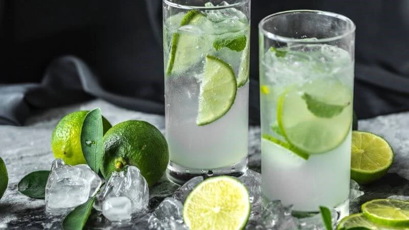 Nóng trong người nên uống gì để nhanh giải nhiệt, thanh lọc cơ thể?