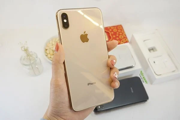 Giá iPhone XS Max 128GB 99% hiện nay là bao nhiêu?