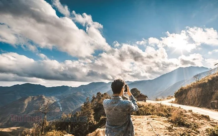 Tại sao ảnh chụp từ phía sau nữ đẹp lại cuốn hút?