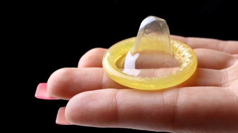 Hướng dẫn cách đeo bao cao su nam đúng cách