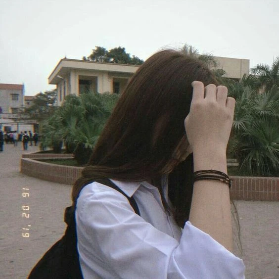 Khám Phá Vẻ Đẹp Bí Ẩn Của Girl Che Mặt Lạnh Lùng