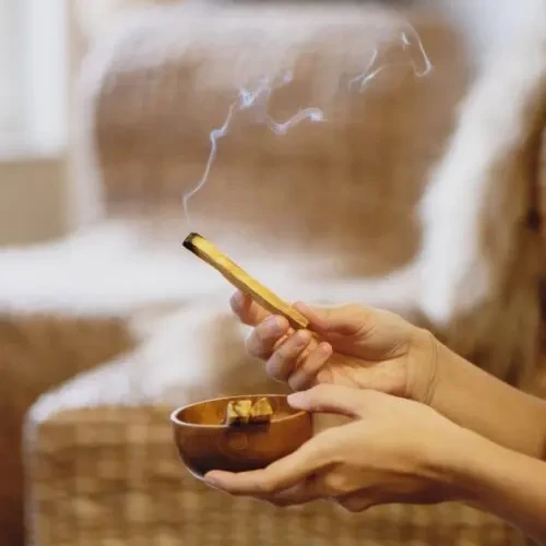 10+ cách đốt vía giải đen thu hút tài lộc kích hoạt may mắn