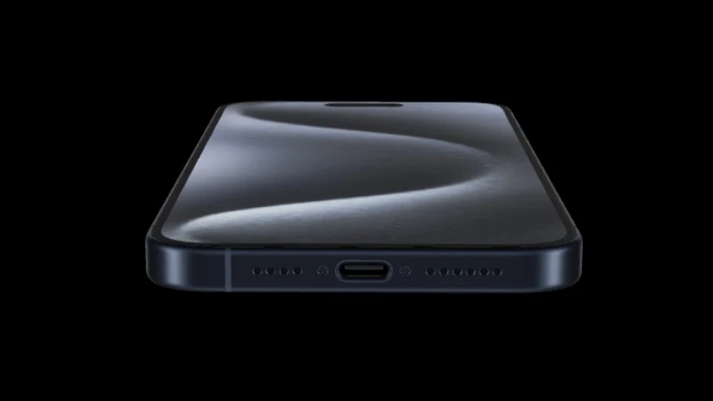 Sạc iPhone 15 với công nghệ USB Type-C mới
