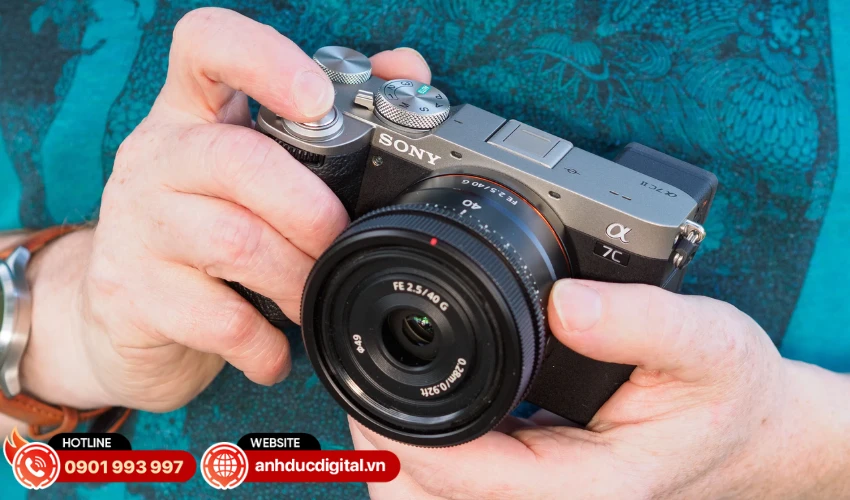 Đột Phá Công Nghệ: Máy Ảnh Kỹ Thuật Số Anh Đức