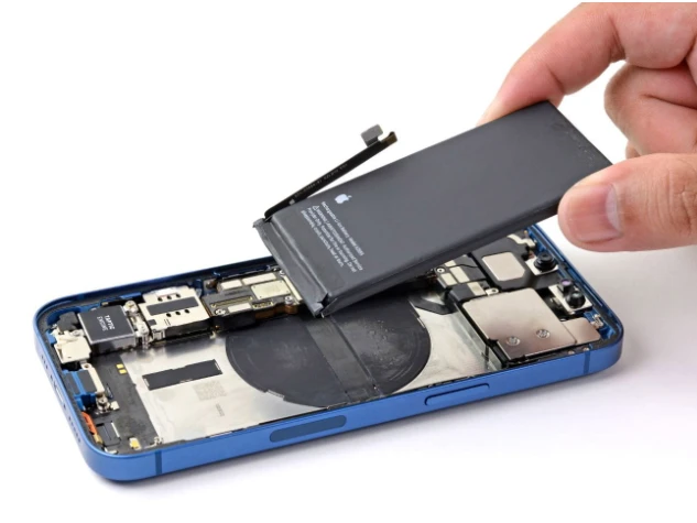 Hướng Dẫn Thay Pin iPhone 13 Đúng Cách