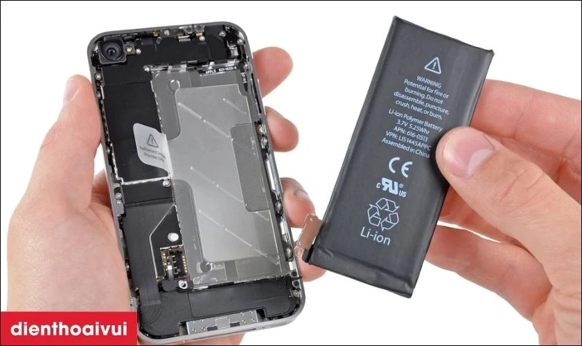 Thay pin iPhone 11 Pro Max giá bao nhiêu tại Hà Nội