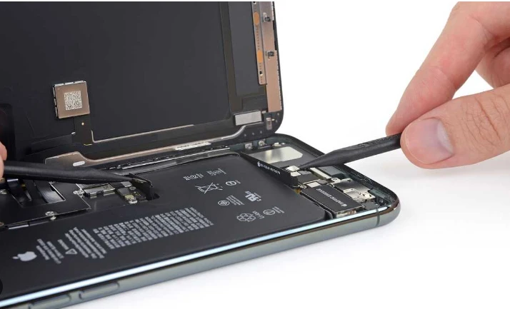 Thay pin iPhone 11 Pro Chính hãng - Sửa chữa uy tín, lấy ngay sau 15 phút