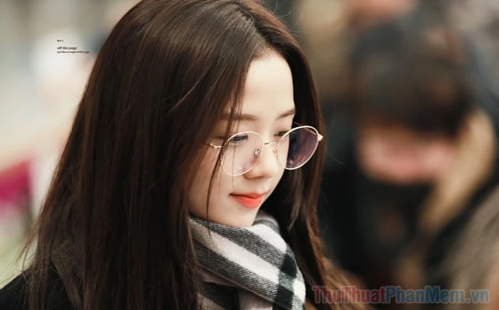 Jisoo cười rạng rỡ và sức hút không thể chối từ