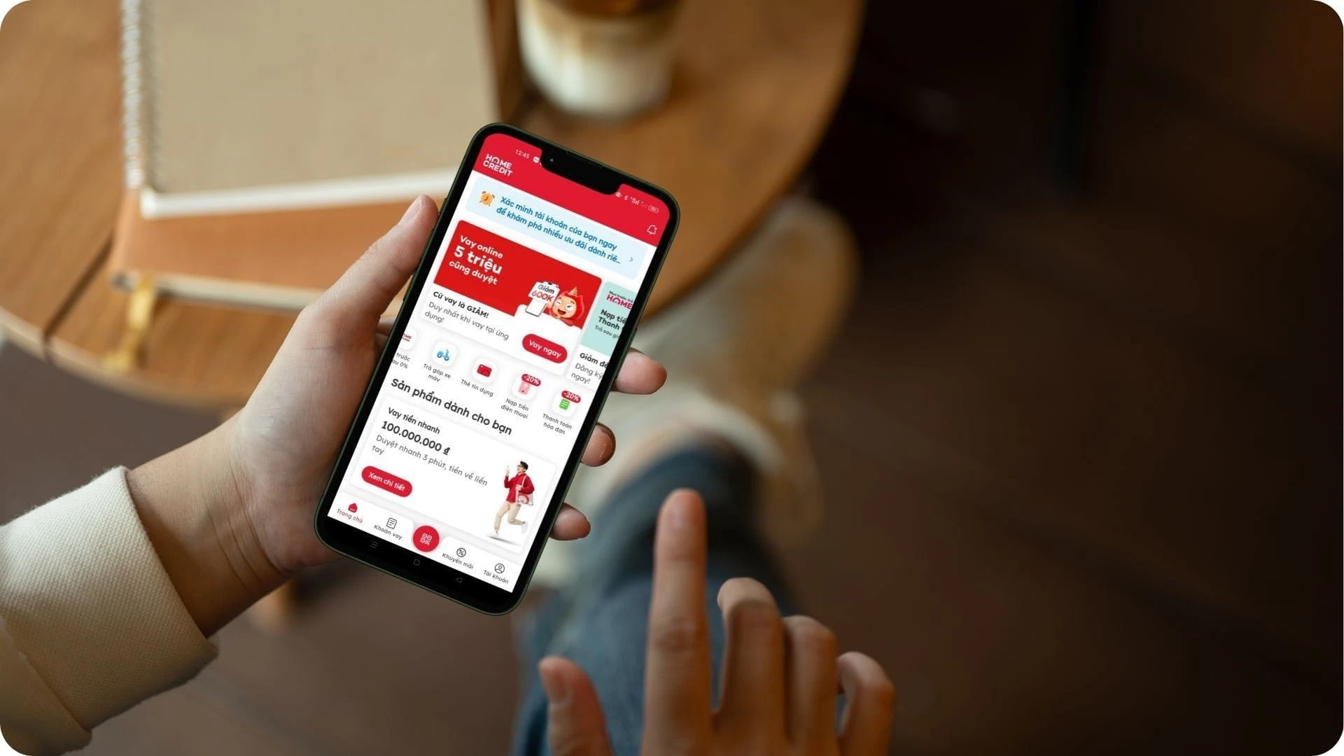 Vay tiền nhanh nhất qua ứng dụng di động tiện lợi