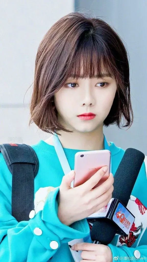 25 Kiểu Tóc Ngắn Cho Mặt Tròn Tuổi 30 Giúp Các Chị Em Trẻ Hơn Tuổi Thật