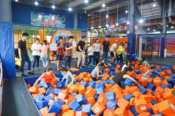 Khám Phá Trò Chơi Team Building Trong Nhà Vui Vẻ