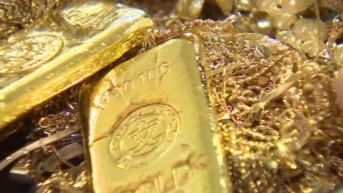 Giá vàng năm 2000: Sự lao dốc bất ngờ