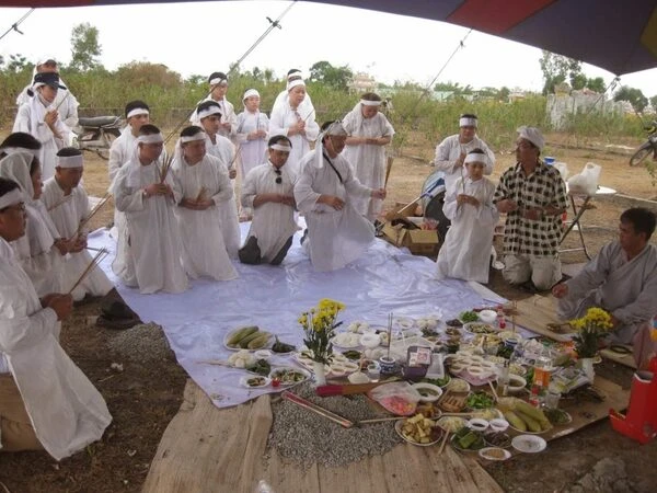 Mở cửa mộ là gì và ý nghĩa trong văn hóa Việt Nam