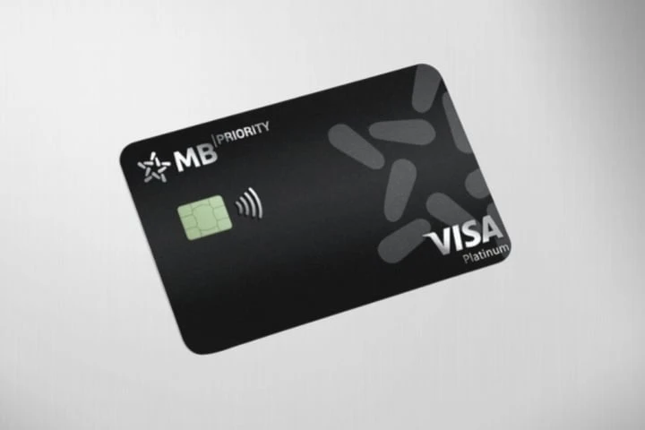Khám Phá Thẻ Đen MB: Ưu Đãi Đặc Quyền Cho Người Dùng