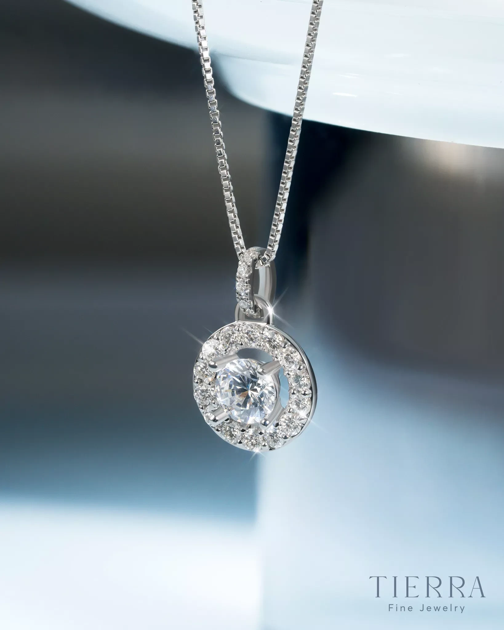 Dây chuyền bạch kim: Biểu tượng của sự sang trọng và tinh tế