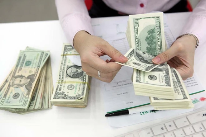 Cách đổi đô Mỹ trong giao dịch toàn cầu hiệu quả