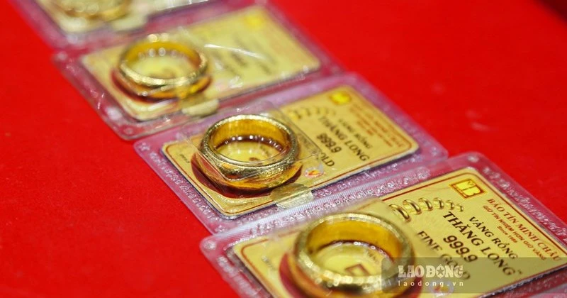 Sự Sang Trọng Của Nhẫn Trơn Vàng Trong Thế Giới Trang Sức