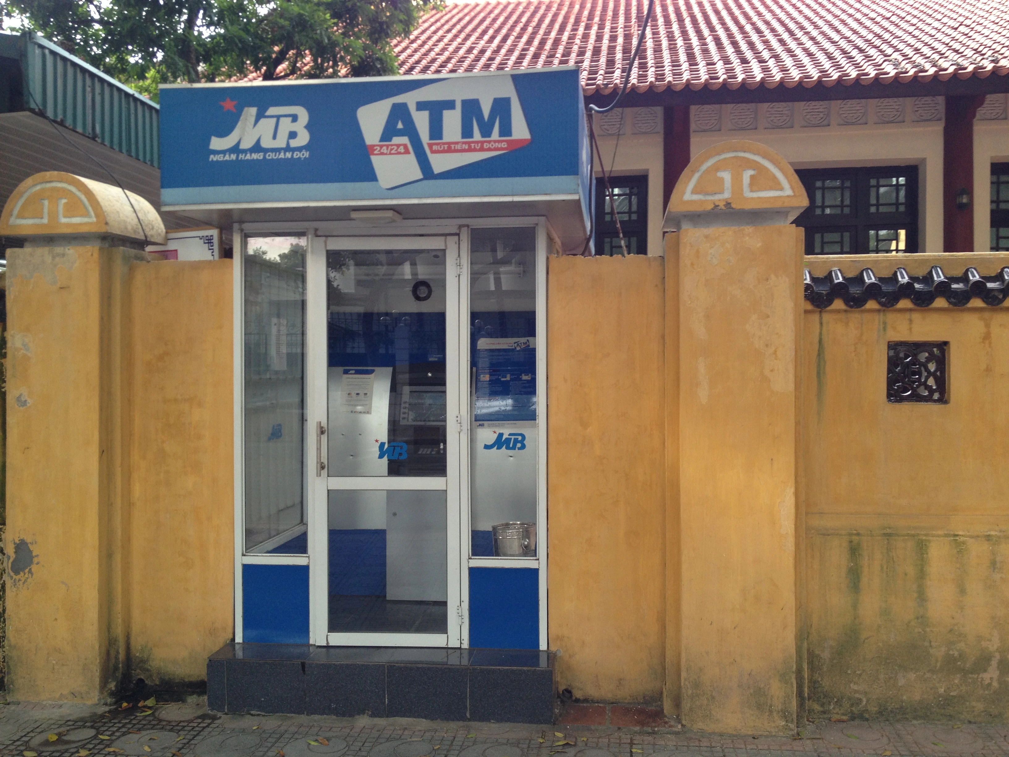 Dịch vụ rút tiền tự động tại ATM MB tiện lợi và an toàn
