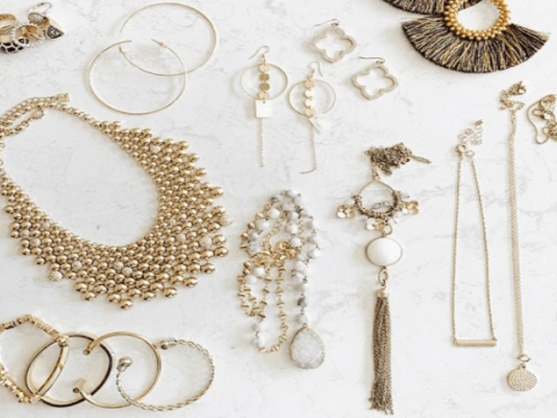 Mỹ ký là gì và sự phổ biến của trang sức giá rẻ