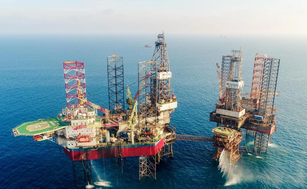 Giải pháp phát triển khai thác dầu khí bền vững ở Việt Nam